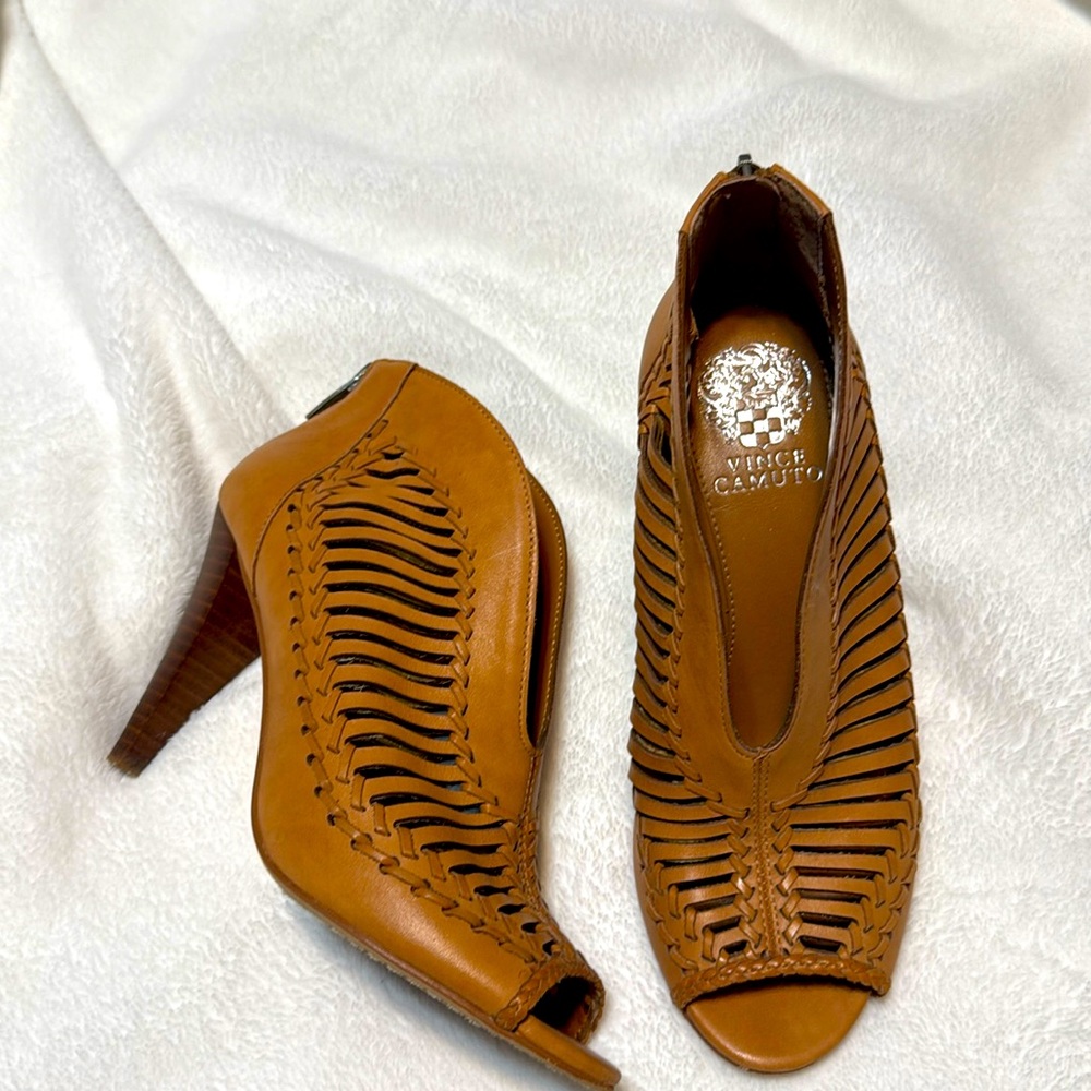 Vince Camuto ACHA Heeled Shoes 7 1/2